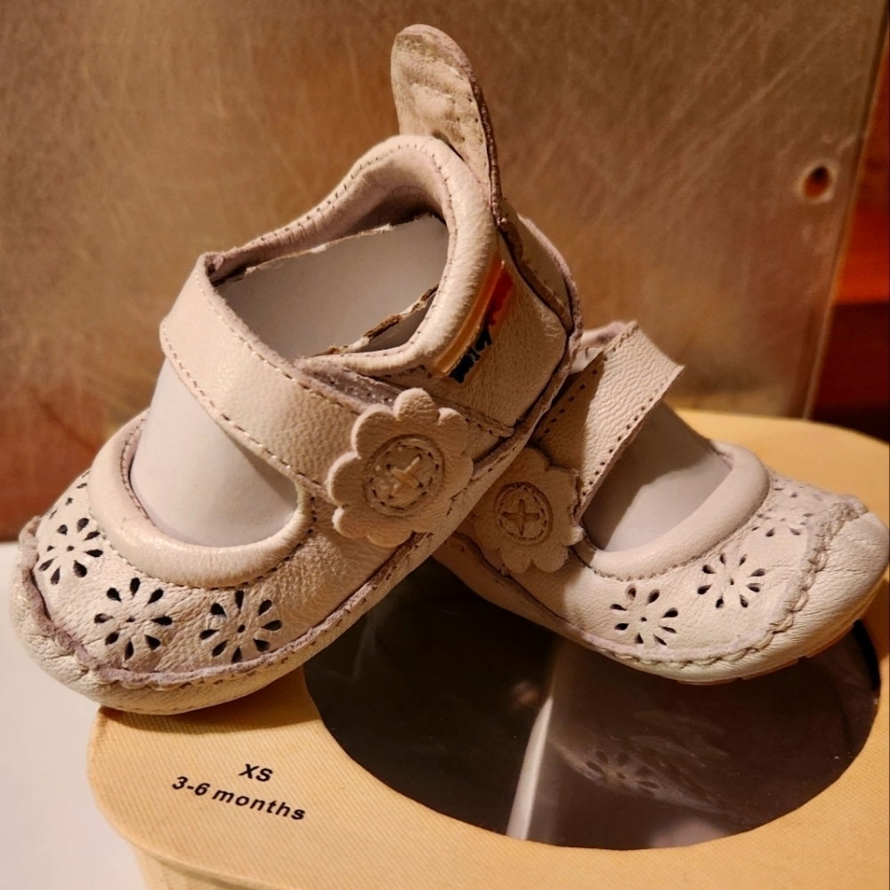 Nib vintage 3-6 month Riley Roos white leather Mary Jane style shoes‎